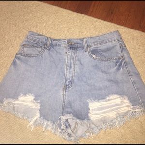 High wasted light wash Jean shorts