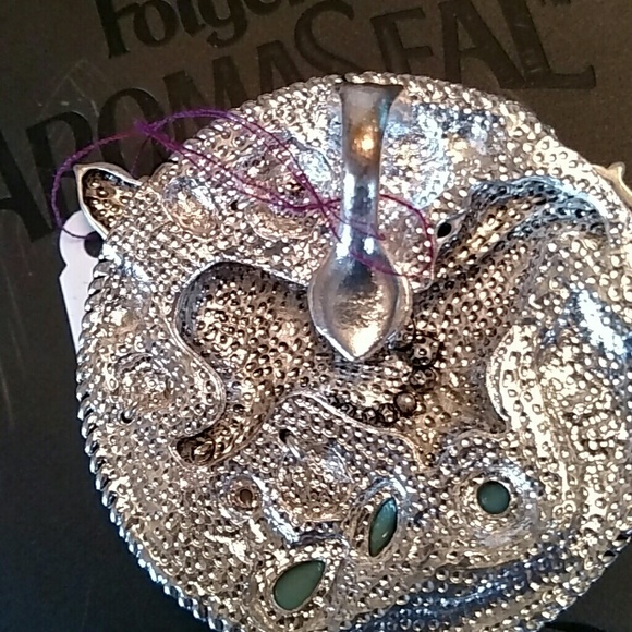 Horse pendant with magnetic snap - Picture 2 of 2