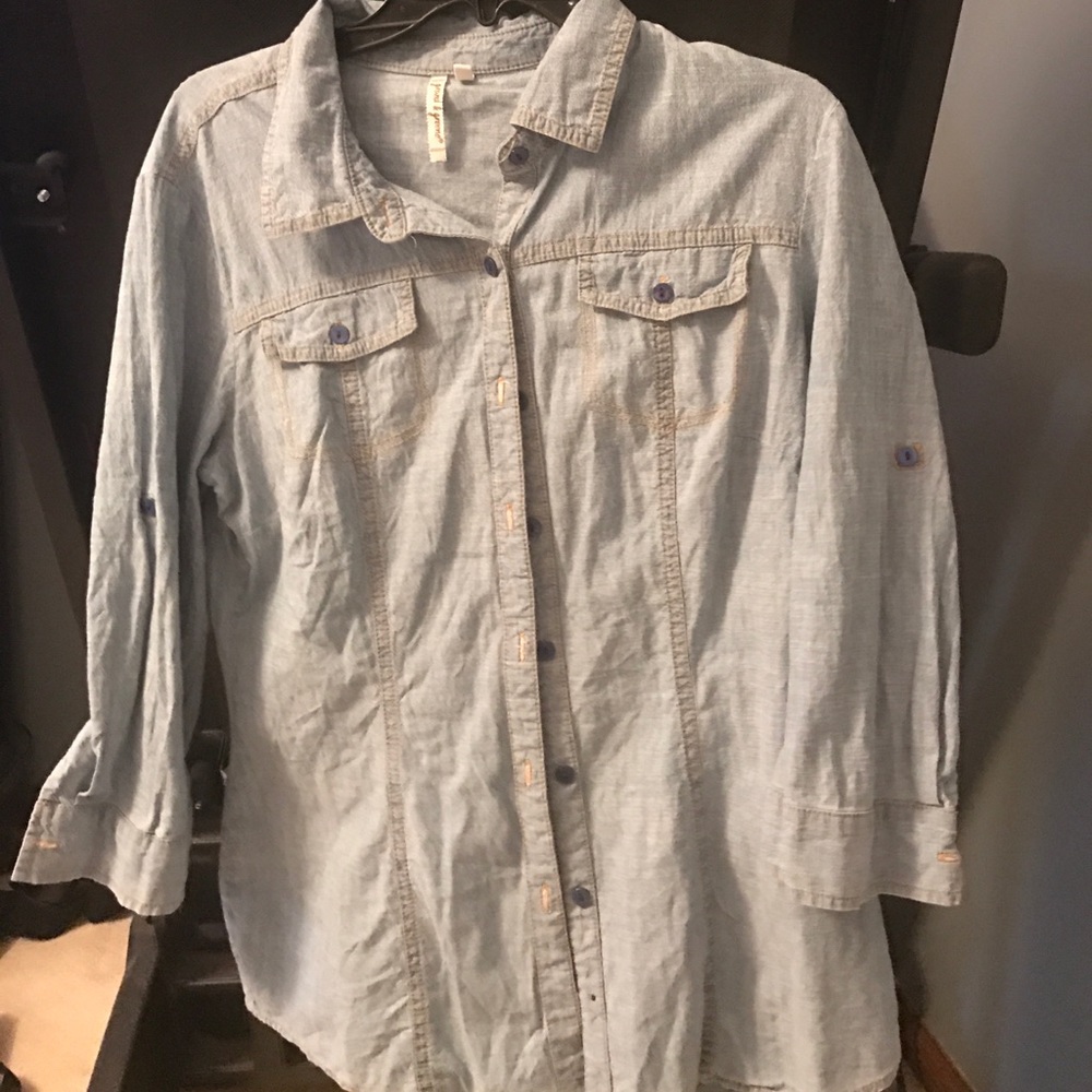 EUC Chambray button up shirt