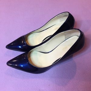 Nine West navy blue patent leather pumps