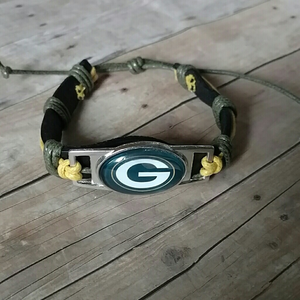 Adjustable leather packers football bracelet