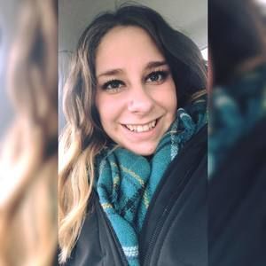Meet your Posher, Alexis