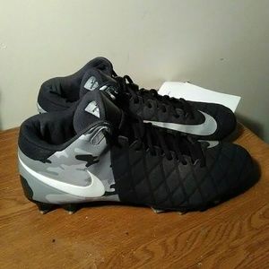 EUC Nike Cleats