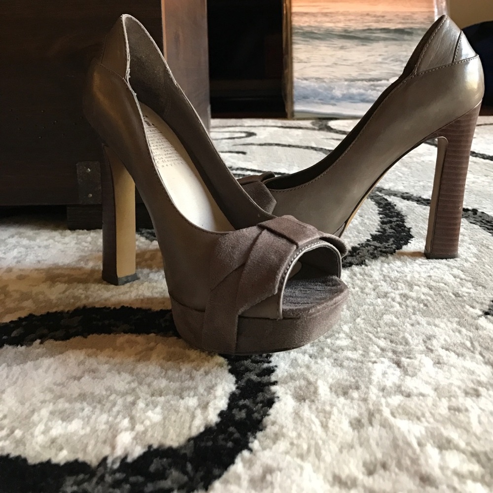 MRKT heels with leather/suede detailing