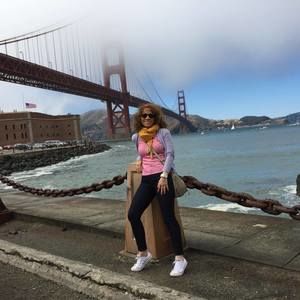 Meet your Posher, Desislava