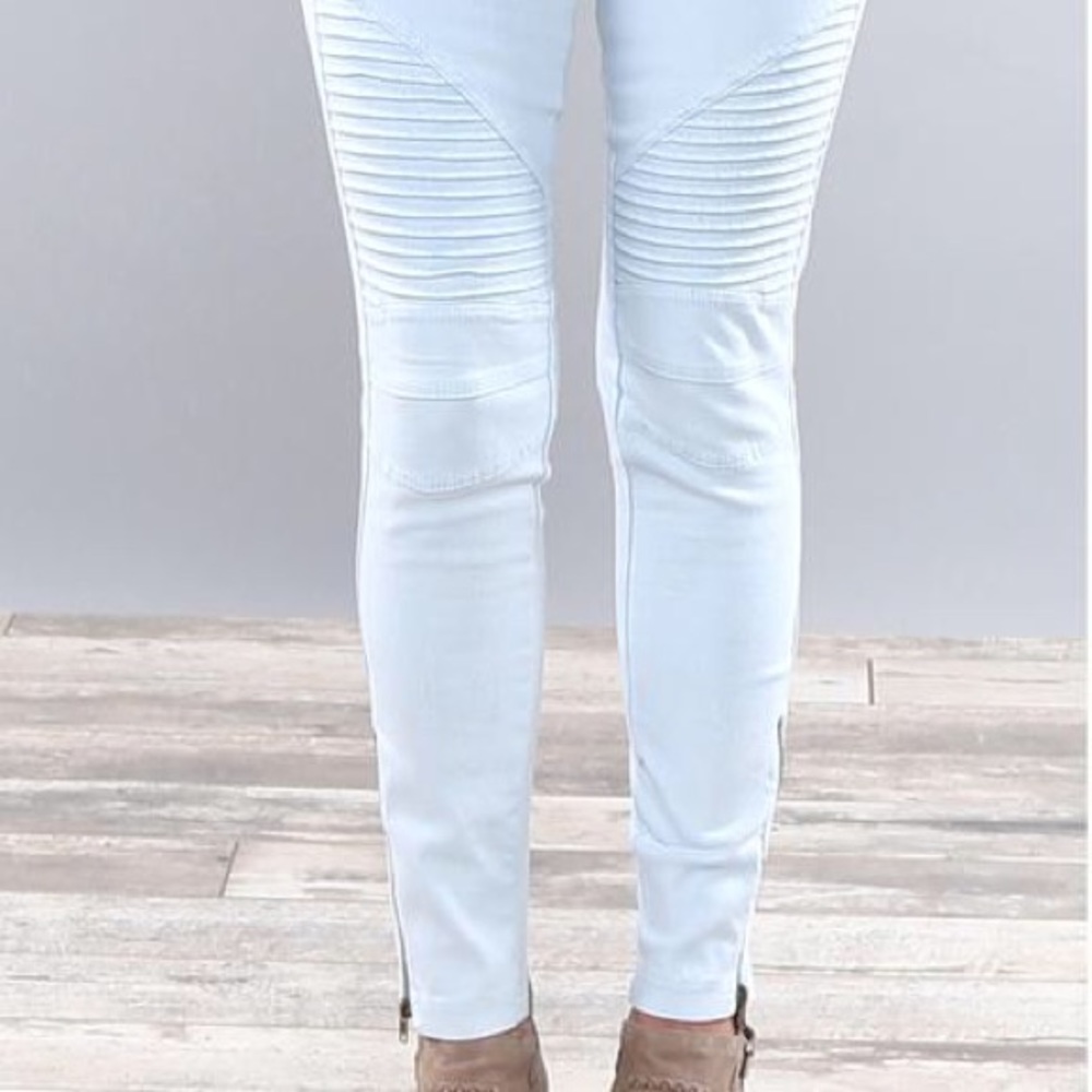 Medium White Moto Jeggings