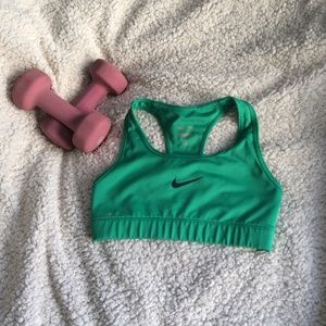 🍩 Nike Dry Fit Sports Bra