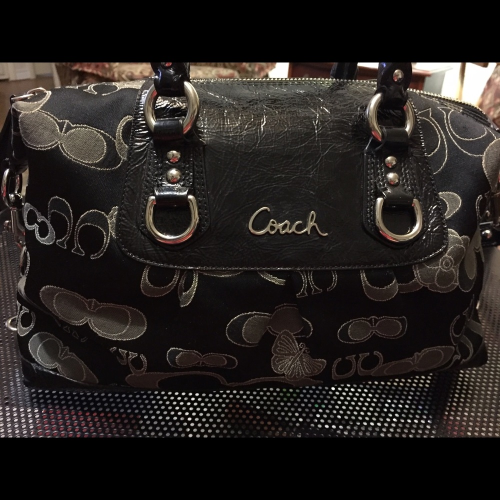 Black Ashley Coach Signature Purse Patent