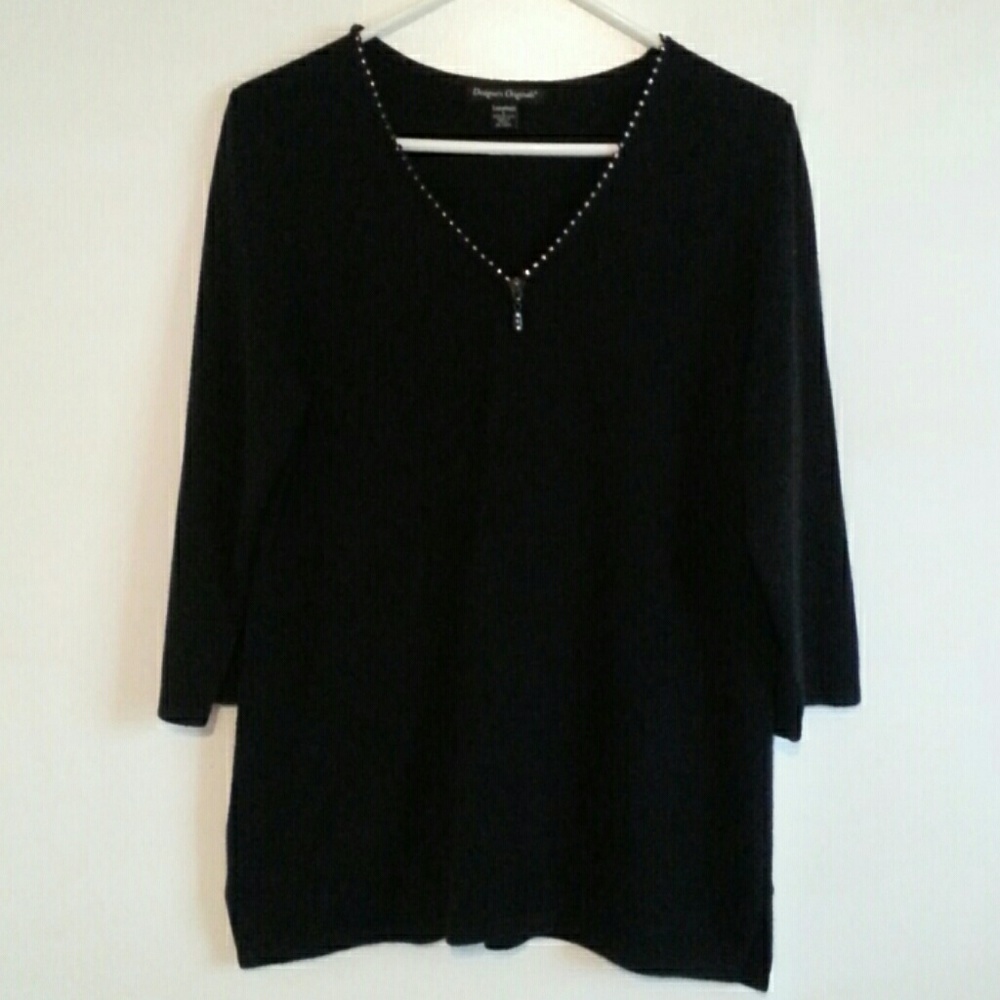 Half sleeve Acrylic Top.