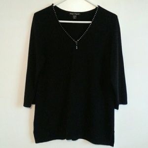 Half sleeve Acrylic Top.