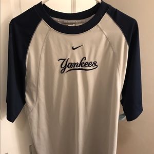 ⚾️ Nike Yankees Shirt  ⚾️