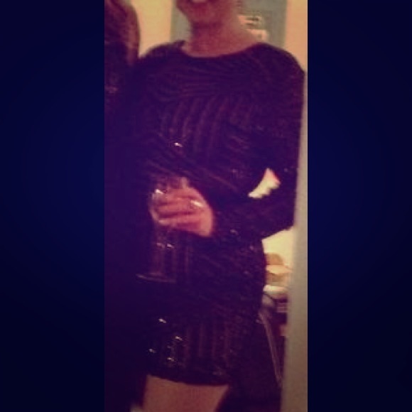 Sexy, black, open back sequin Dress - Picture 3 of 5