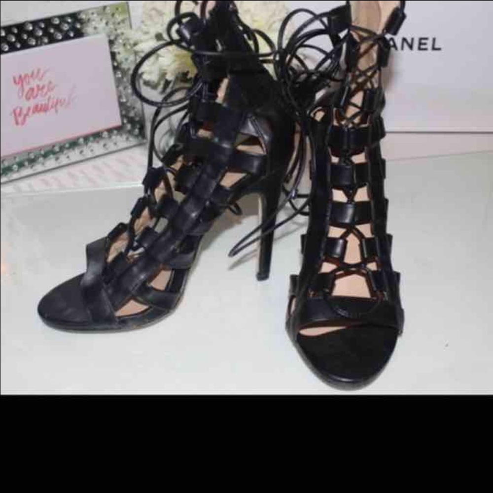 Black lace up heels - Picture 4 of 6