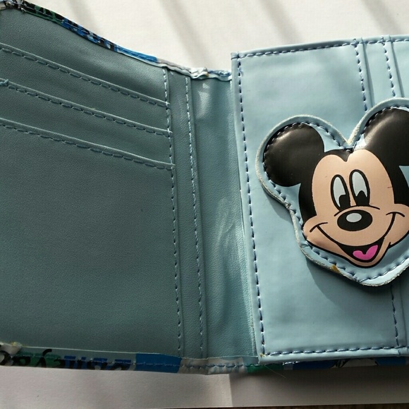 Mickey - Picture 2 of 5