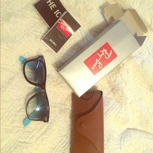 Ray-Ban Wayfarer Sunglasses