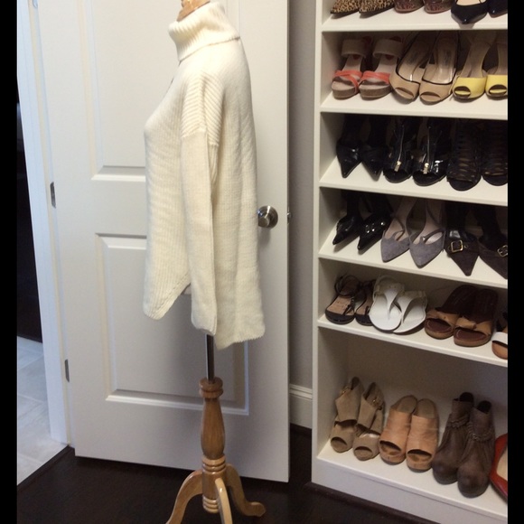 Sweater - Picture 2 of 3