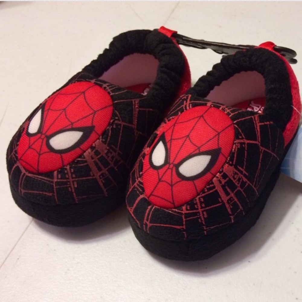 NWT ULTIMATE SPIDER-MAN Toddler Boys Plush Slippers Small 5-6