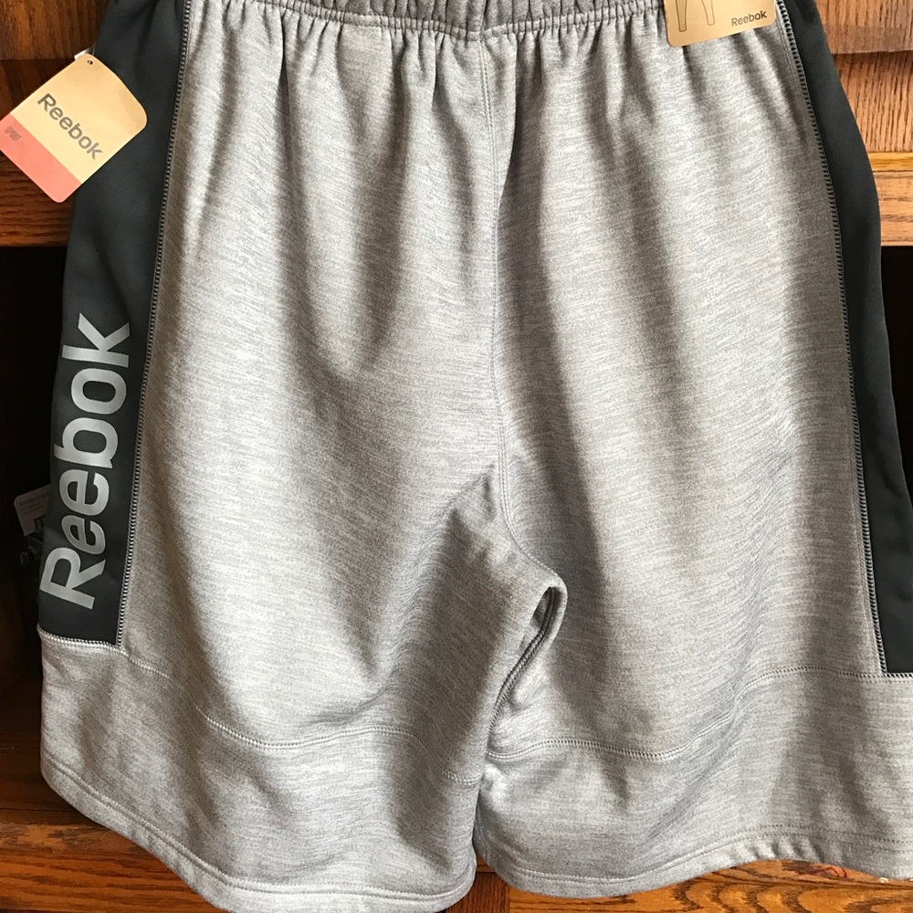 Reebok Athletic Fit Sweat shorts M Gray/Black