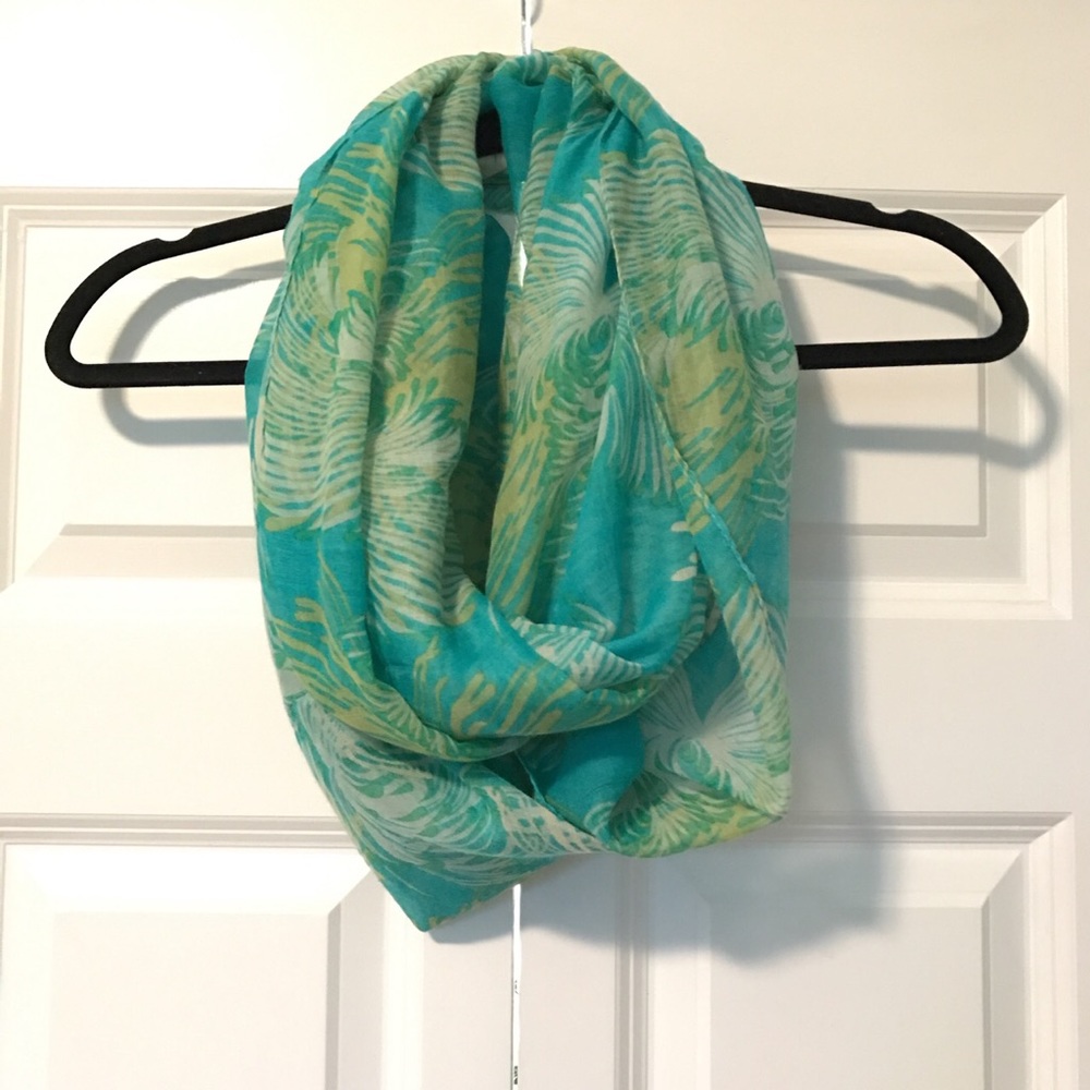 Infiniti scarf