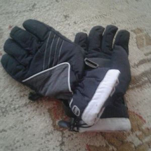 Winter gloves