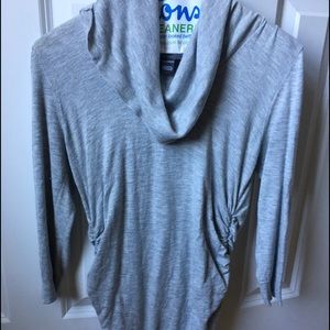 Grey scoop neck thin sweater