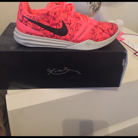 Nike KB mentality 7.5 men's - Picture 2 of 3