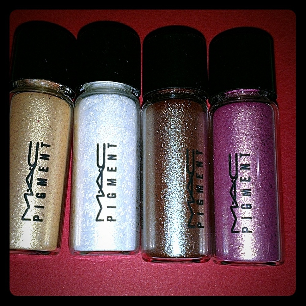 Mini MAC pigments