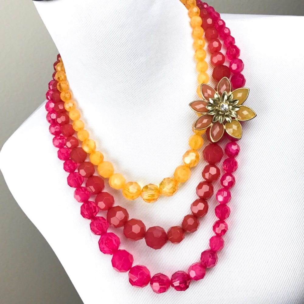 Pink and Yellow Beaded Flower Necklace 🎀