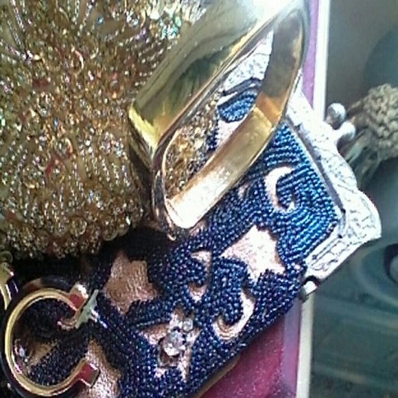 Nine West Bangle Bracelet and Earrings - Picture 2 of 4