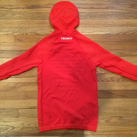 adidas Techfit Heat Hoodie Runningshirt - RT $115 - Picture 7 of 8