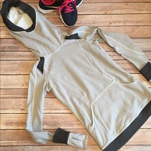 Lululemon Hooded running Sweatshirt - size 4