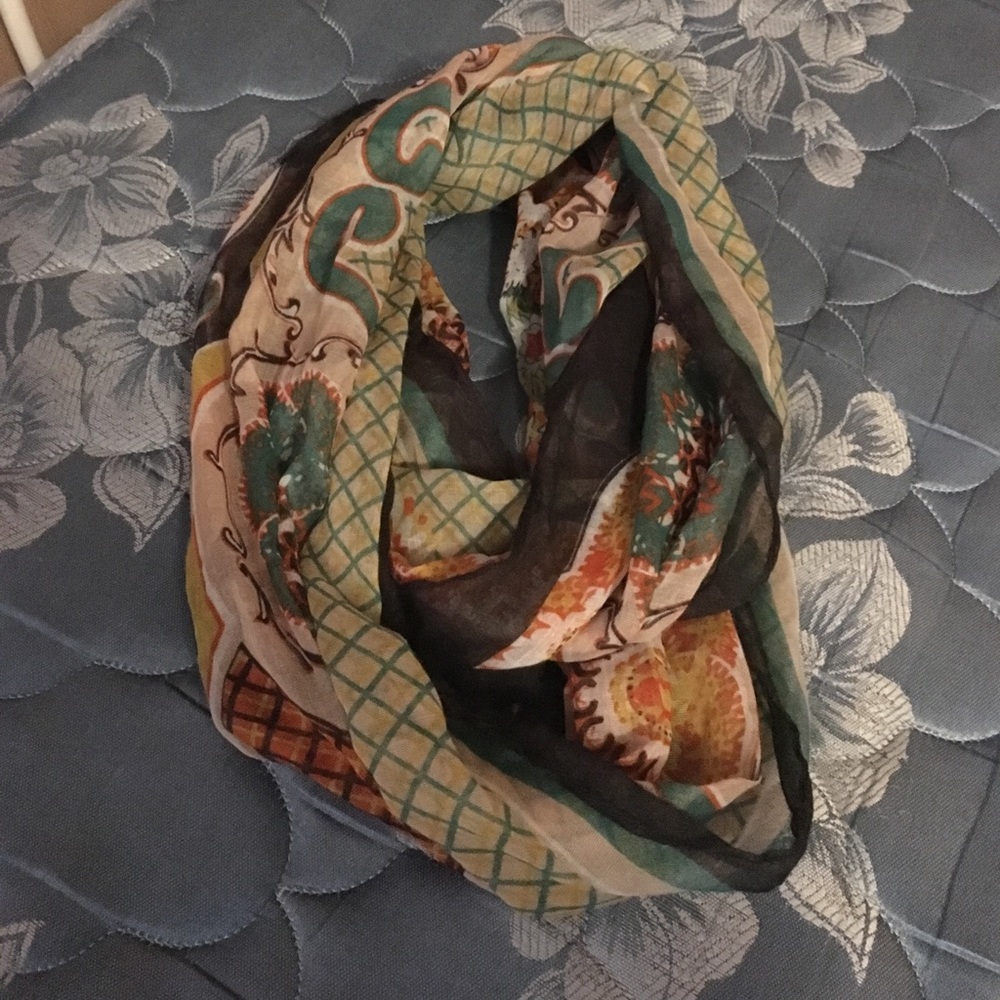 Infinity scarf
