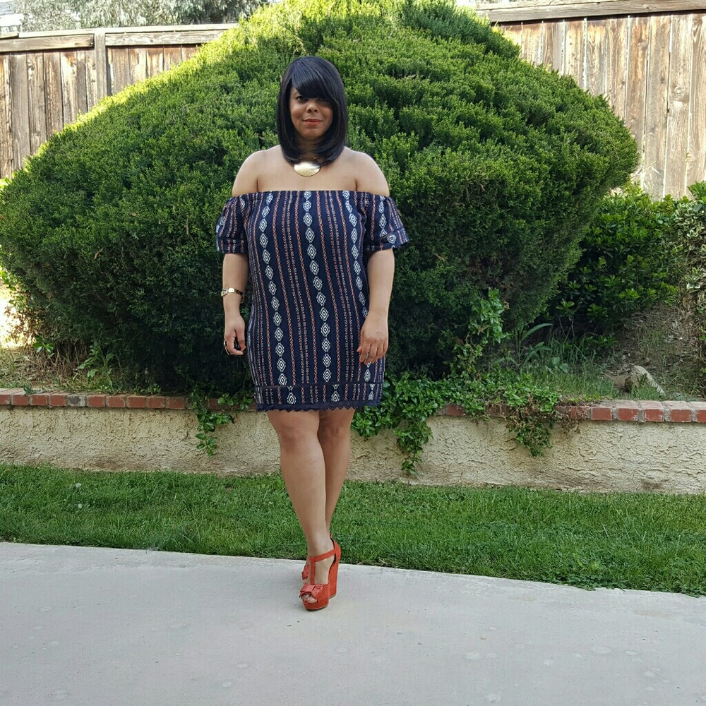 OFF THE SHOULDER NAVY PRINT DRESS