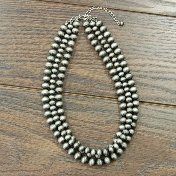 Western Navajo Pearls 3 Strand - Picture 2 of 4