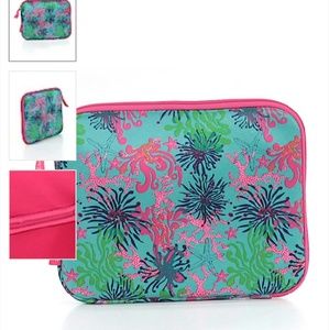 Lilly Pulitzer carry case