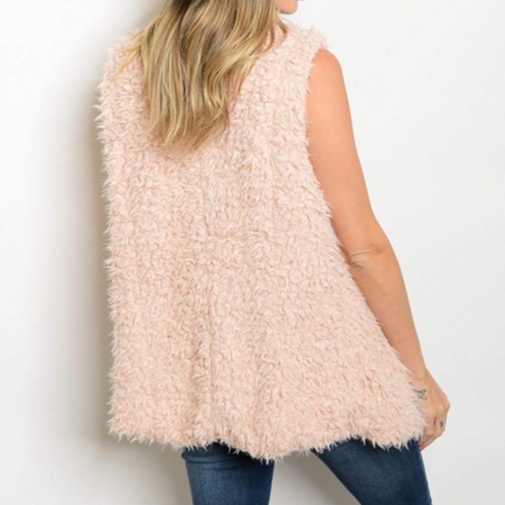 BLUSH PINK FAUX SHEARLING VEST - Picture 2 of 3