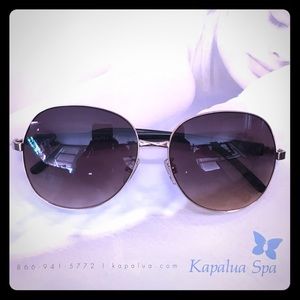 NWOT: TAHARI Tortoise Shell & Gold Rim Sunglasses