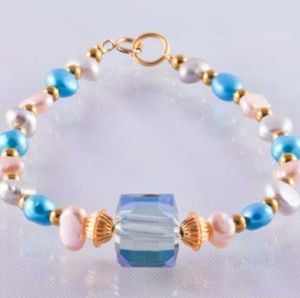 Goddess pearl bracelet