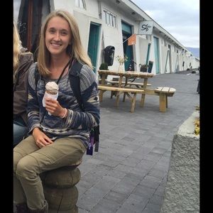 Meet your Posher, Nicole