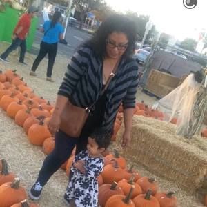 Meet your Posher, Alma