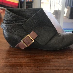 Elizabeth and James leather bootie