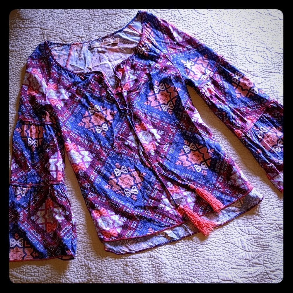 Chelsea & Violet boho bell sleeve top size M