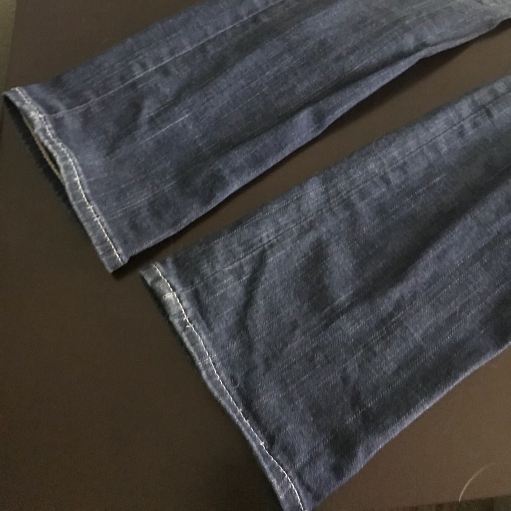 True Religions Lightly Distressed Vintage Denim - Picture 4 of 5