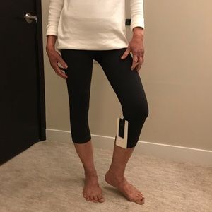 Bundle! Nwt lululemon flow and go crops, size 4