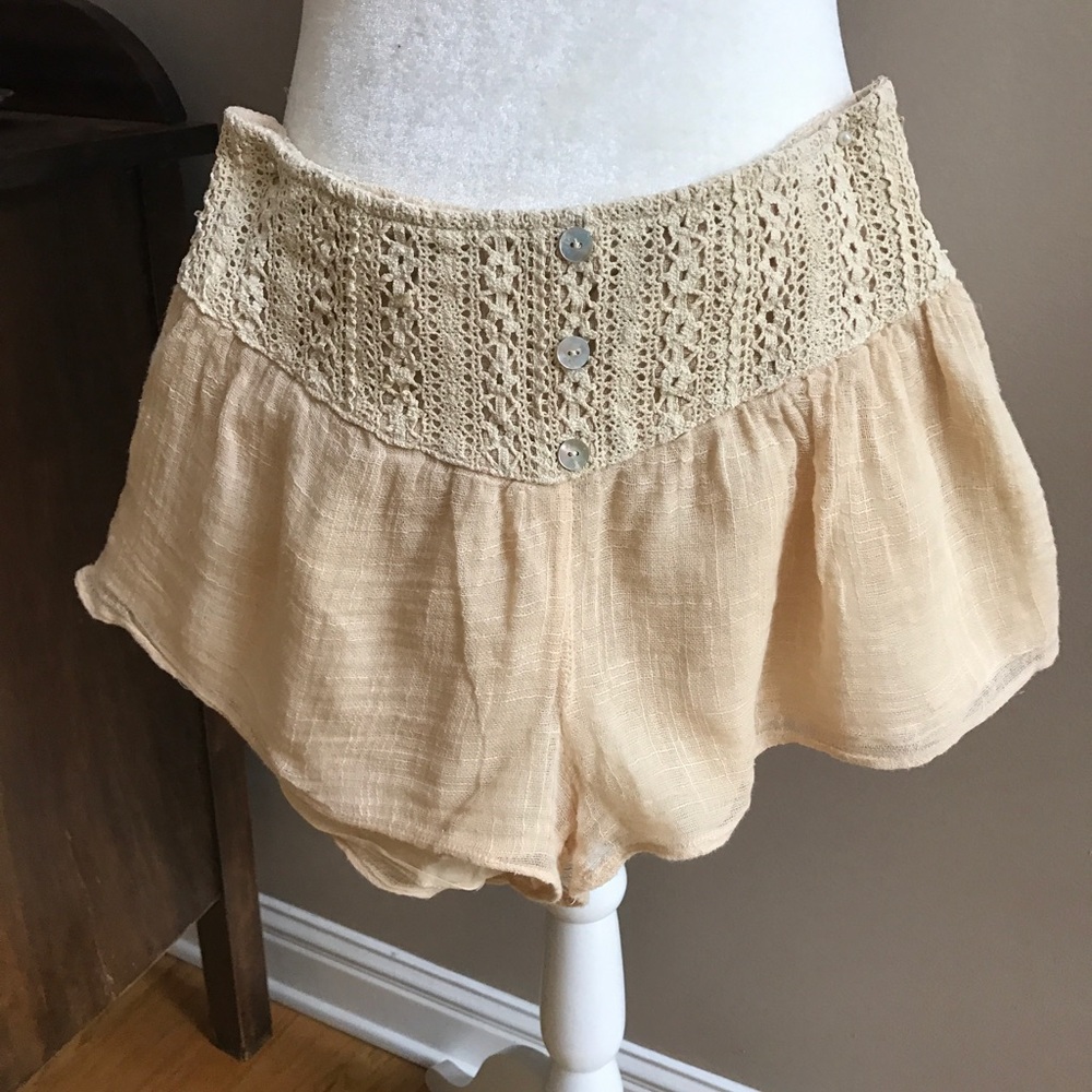 Blu Pepper size S shorts