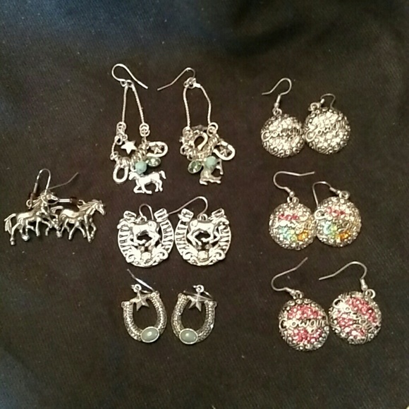 Cowgirl earrings (pierced) 1 pair - Picture 1 of 4
