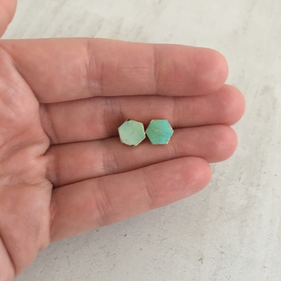 ⭐️ ONE LEFT ⭐️ Natural Turquoise Hexagon Studs - Picture 8 of 8