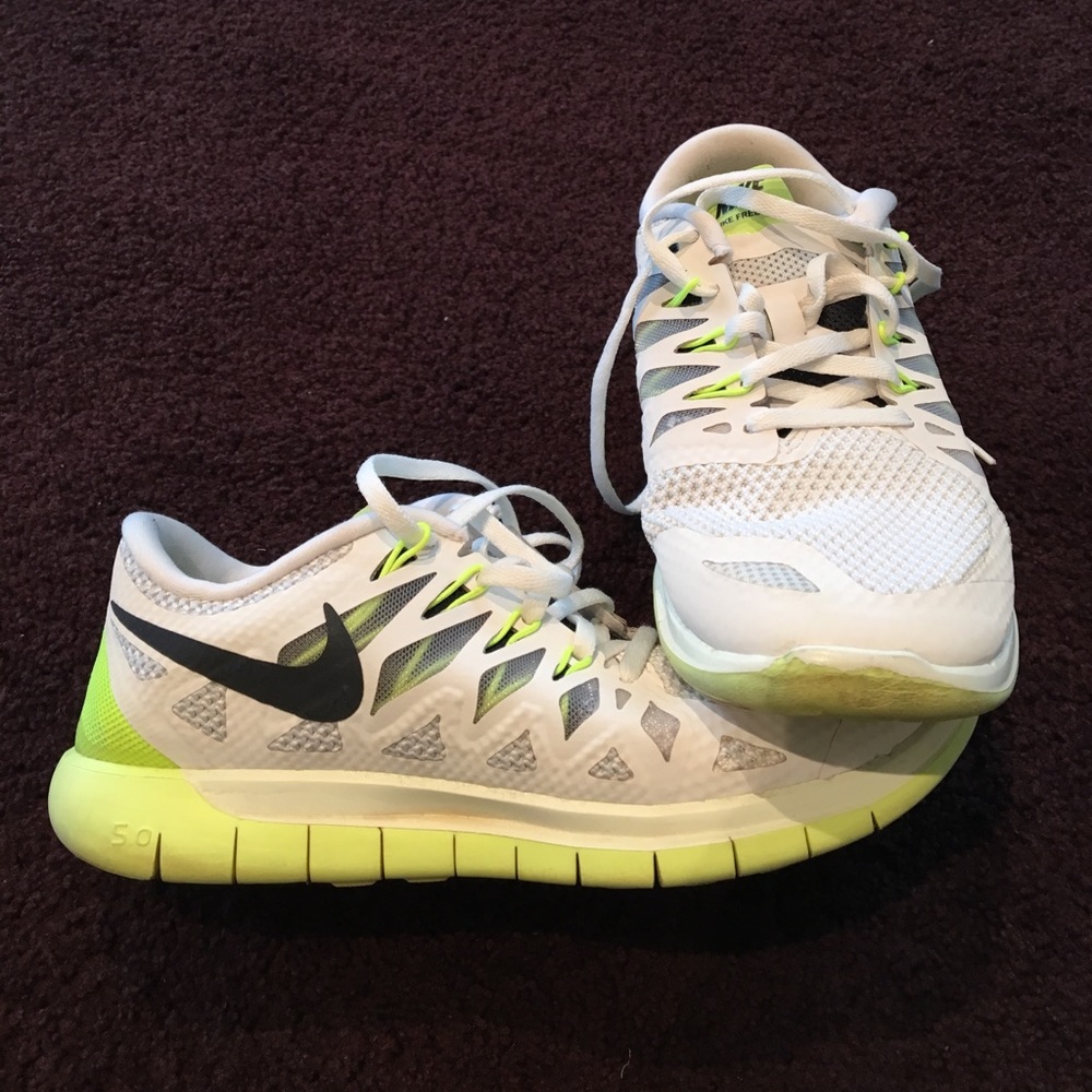Nike free run sneakers 5.0 PRICE IS NEGOTIABLE