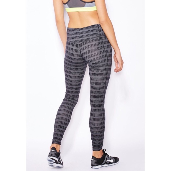 Women’s Nike Legend Dri-Fit Training Tights - Picture 2 of 7