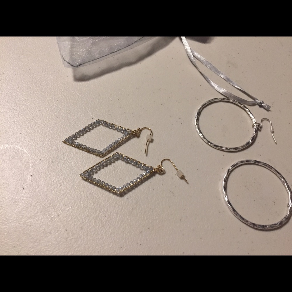 Earrings - Picture 2 of 4